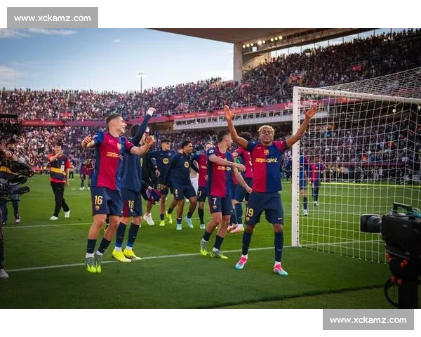 诺坎普 24 小时赶工风波：冠军球场与邻里安宁的博弈